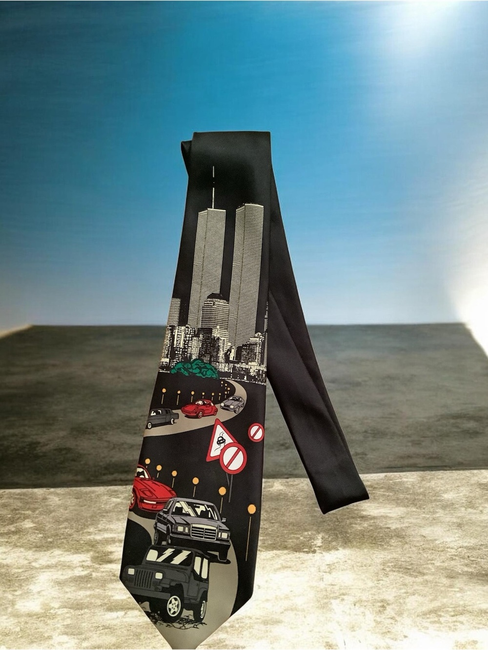 Vintage silk necktie featuring NYC with the world trade center twin Towers